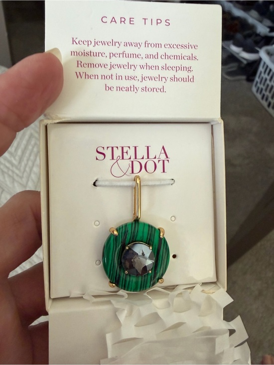 Stella & Dot Jewelry - Stella & Dot Green Malachite Pendant Necklace with Faceted Stone